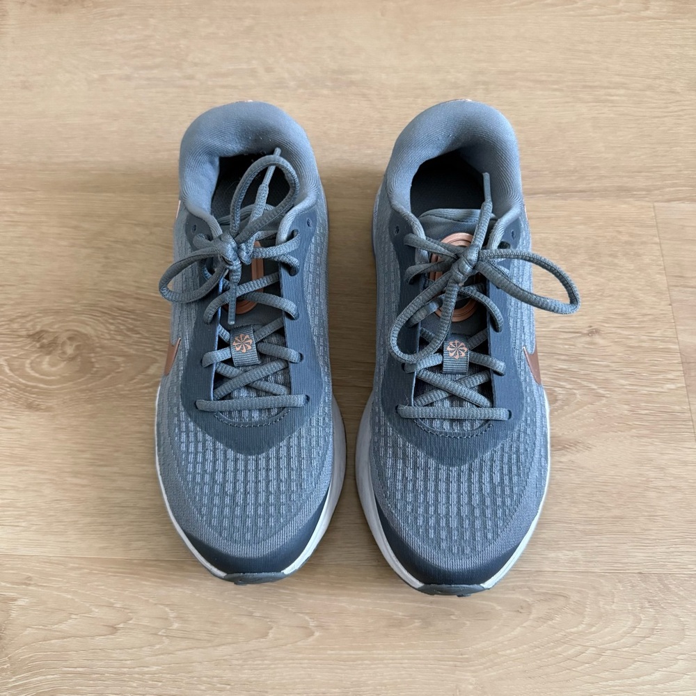 Gray Athletic Sneakers with Subtle Rose Accents